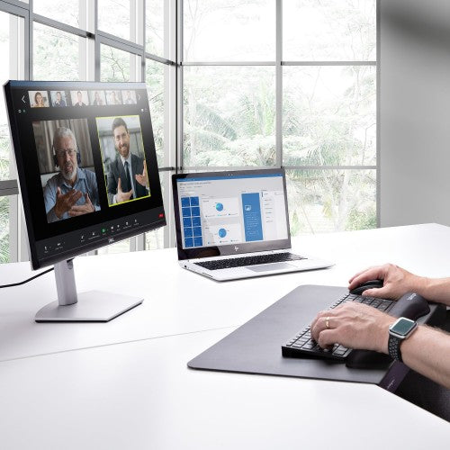 StarTech.com Clamp-On Steel Desk Corner Sleeve for L-Shaped/Corner Desk, For 0.5-1.5in (12.7-38.1mm) Desks, Increase Space for Keyboard/Mouse, Desk Extender/Tray For Wooden/Steel Desks, Ships Assembled