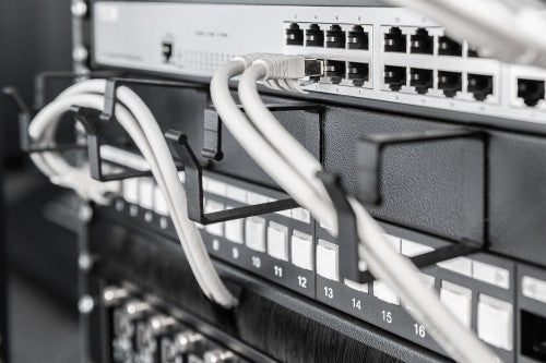 Digitus Cable routing panel with cable routing brackets for 483 mm (19") cabinets, 1U