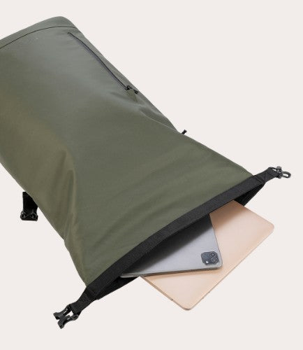 Tucano ROLLO Laptop 15.6", MacBook Pro 16" Backpack case rolltop closure Military green