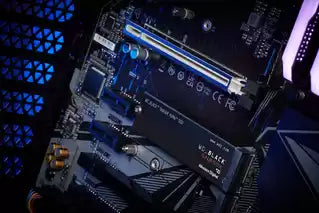 Western Digital WDS400T2X0E internal solid state drive 4 TB M.2 PCI Express 4.0 NVMe 3D TLC NAND