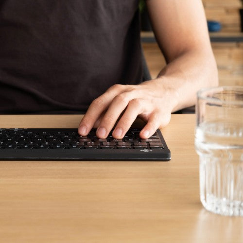 R-Go Tools Ergonomic keyboard R-Go Compact Break, compact keyboard with break software, QWERTY (ES), Bluetooth, black