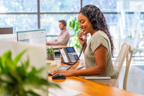 HP Poly Edge E400 IP Phone and PoE-enabled