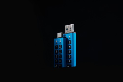 Kingston Technology IronKey 32GB USB-C Keypad 200C, FIPS 140-3 Lvl 3 AES-256