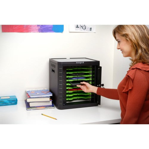 Kensington Charge & Sync Cabinet, Universal Tablet — Black