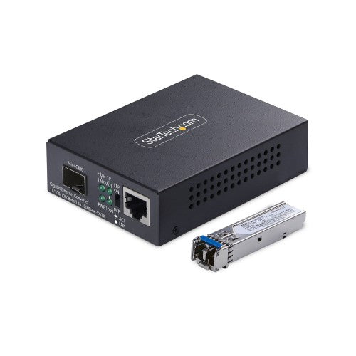 StarTech.com Single-Mode (SM) LC Fiber Media Converter for 10/100/1000 Networks, Standalone Gigabit Ethernet to Fiber Converter, 40km - TAA