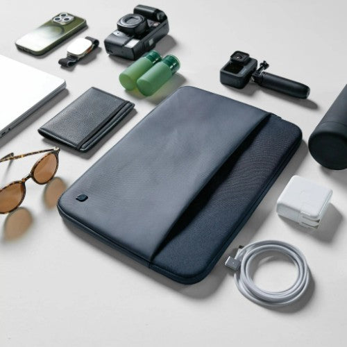 Incase A.R.C. Sleeve for With ReSpun 100% Recycled Polyester for 16-inch Laptop (M1-M4, 2021-2024)