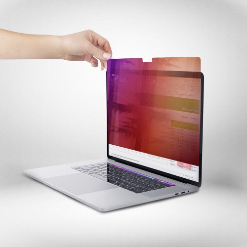 StarTech.com 16-inch MacBook Pro 21/23 Privacy Screen, Gold Filter w/Enhanced Privacy, Computer Security Shield, Double-Sided Screen Protector, +/- 30 Deg.