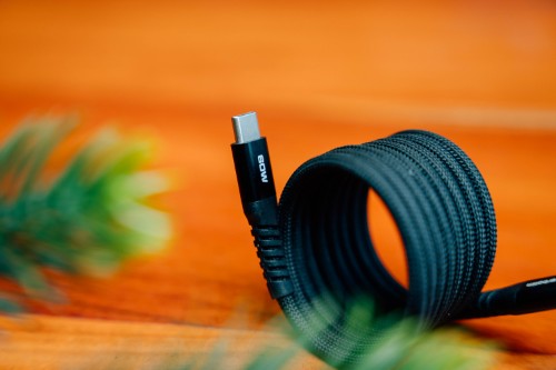 Verbatim Sync & Charge Magnetic Cable - 100W USB-C to USB-C 120 cm Black