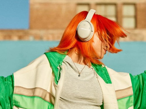 Bose QuietComfort Headset Wired & Wireless Head-band Music/Everyday Bluetooth White