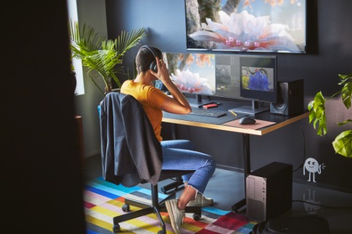 HP Z2 G9 Intel® Core™ i9 i9-14900K 64 GB DDR5-SDRAM 2 TB SSD NVIDIA RTX 4500 Ada Windows 11 Pro Tower Workstation AI Workstation Black